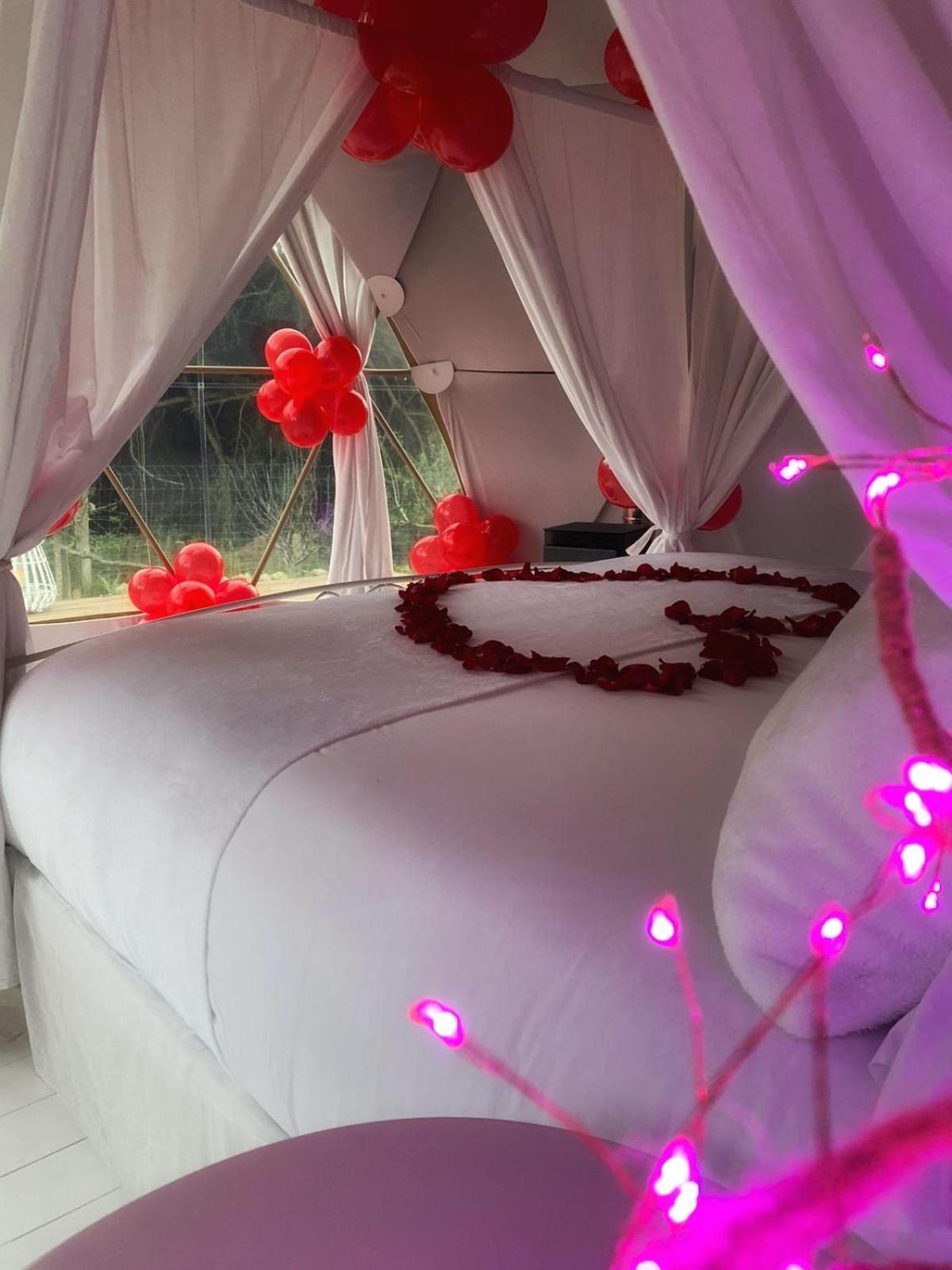 Domo Suites Masia Cal Geperut Badalona Extérieur photo