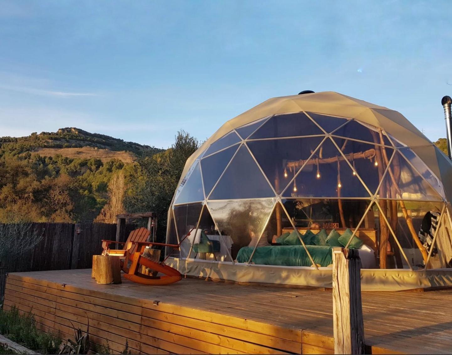 Domo Suites Masia Cal Geperut Badalona Extérieur photo