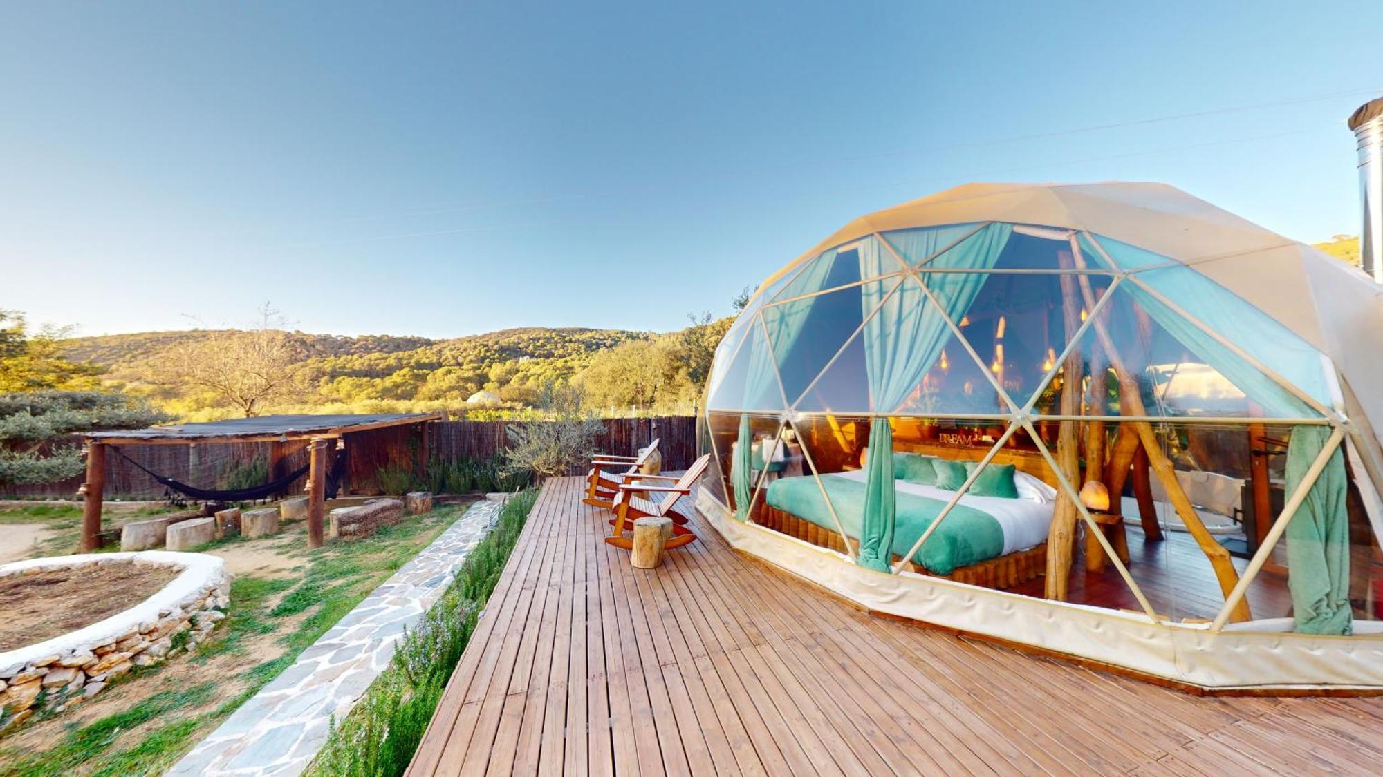 Domo Suites Masia Cal Geperut Badalona Extérieur photo