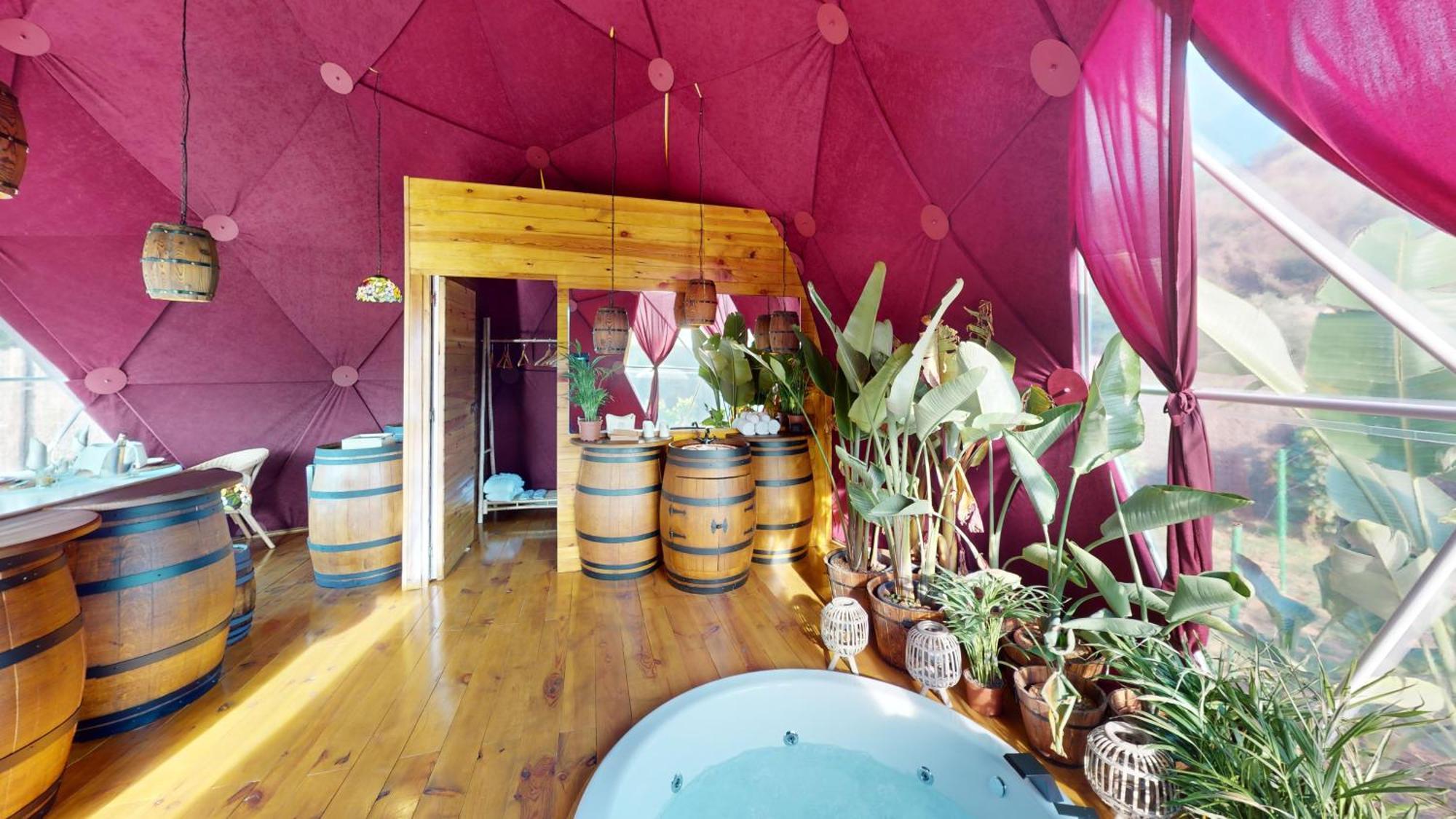Domo Suites Masia Cal Geperut Badalona Extérieur photo