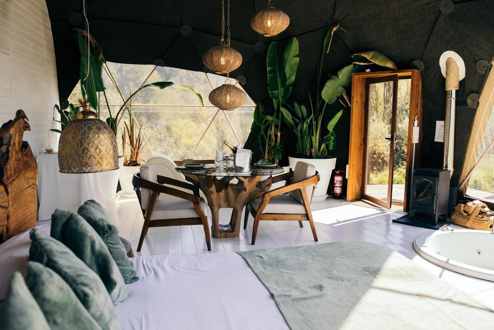 Domo Suites Masia Cal Geperut Badalona Extérieur photo